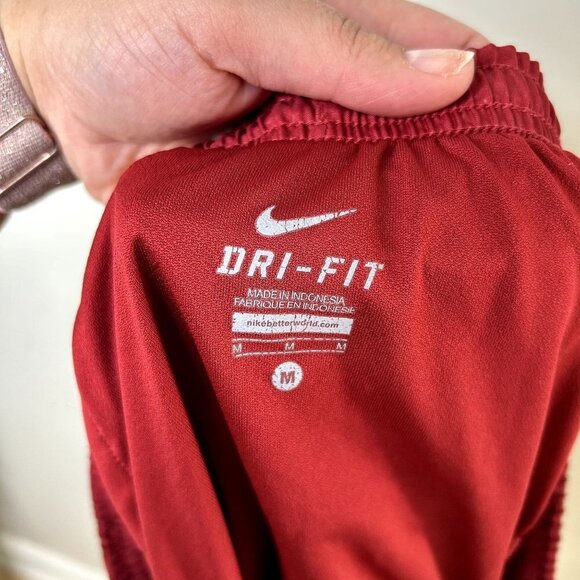 Nike ISU athletic shorts size medium‎ - Picture 3 of 5